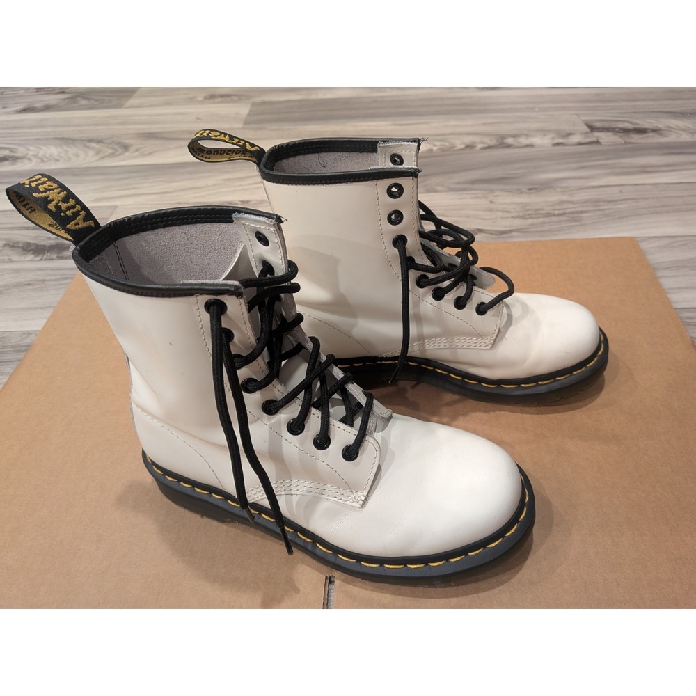 Dr. Martens 1460 W White Patent Leather 8-Eye Boots Women's US 7 UK 5 EU 38
